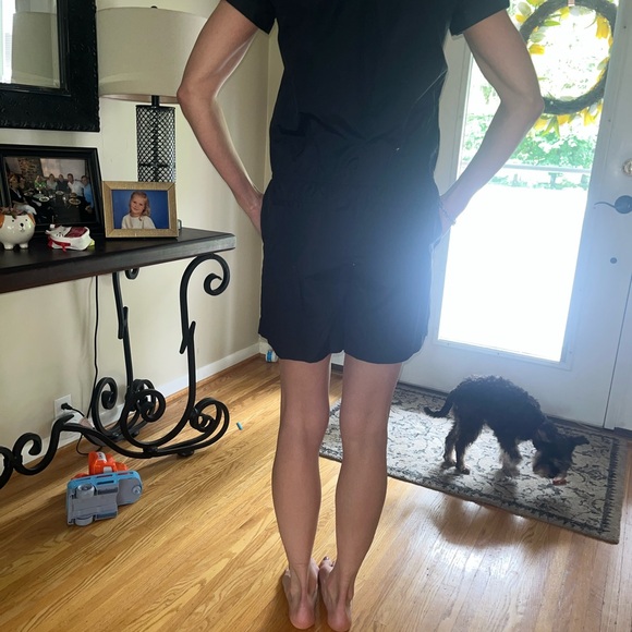 Club Monaco women’s black romper size 6 - Picture 4 of 4